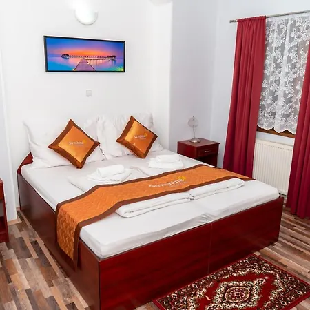 Sunshine בית הארחה