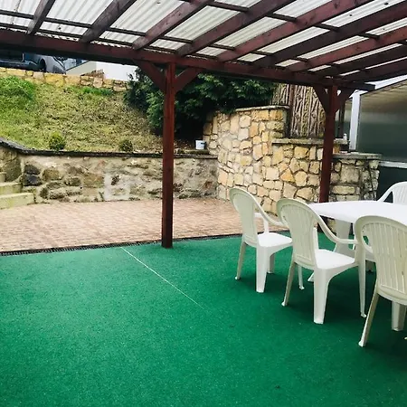 בית הארחה Sunshine קרלובי וארי